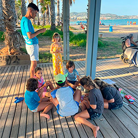 Las Bibliotecas del Mar de Benicàssim imparten talleres de inglés para niños y niñas de entre 4 y 10 años