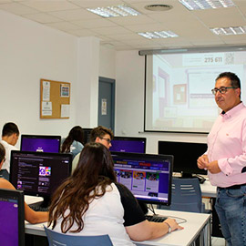 Más de 230 niños, niñas y adolescentes aprenden a identificar bulos y a usar la inteligencia artificial de manera responsable en el Campamento Digital