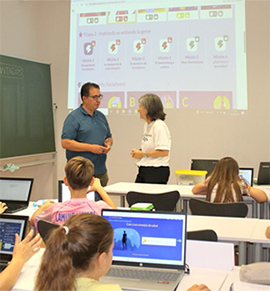 El Menador acoge el Campamento Digital con el que niños, niñas y jóvenes aprenden a proteger su identidad digital, detectar noticias falsas y usar la Inteligencia Artificial