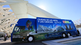 El autobús interactivo de la Ciudad de las Artes y las Ciencias visita Castellón
