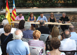 La alcaldesa de Benicàssim, Susana Marqués se reune con el Conseller Serafin Castellano