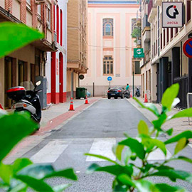 La Zona de Bajas Emisiones II avanza en las calles Germanías, Rosell y Pedro Aliaga donde ha concluido la pavimentación