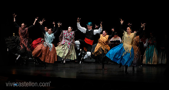 Gran Gala del Folklore Aragonés en el día del Pilar en Castellón