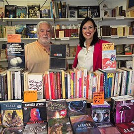 La Feria del Libro Antiguo se estrena con éxito en su nueva ubicación de la plaza Borrull