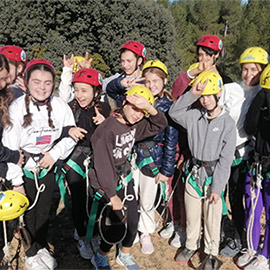 Benicàssim organiza un campamento gratuito multiaventura en Albarracín durante el puente de diciembre
