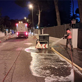 Benicàssim pone en marcha un plan intensivo de limpieza viaria en todo el término municipal