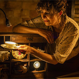 Ana Ulloa: ´Objetuario´· Reclam 2025 · XXXIII Mostra de Teatre