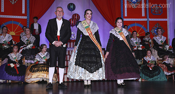 Andrea Naches y Valeria Amat, madrinas de la Gaiata 8 Portal de l´Om