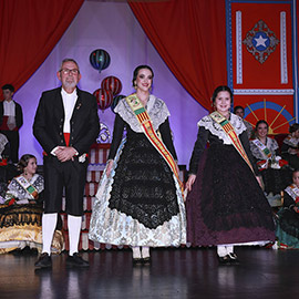 Andrea Naches y Valeria Amat, madrinas de la Gaiata 8 Portal de l´Om