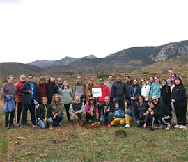 Salera culmina su campaña de reforestación con la plantación de los primeros árboles en Bejís