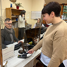 El Ayuntamiento de la Vall d´Uixó incorpora el pago con tarjeta en la Oficina de Atención Ciudadana