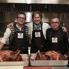 Los Moros d´Alqueria se reúnen para su tradicional cena del pavo