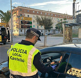 La Policía Local de Castellón intensifica los controles de alcohol y drogas para reforzar la seguridad vial durante la Navidad
