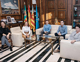 La alcaldesa de Castellón recibe a la nueva directiva del Nou Bàsquet Femení