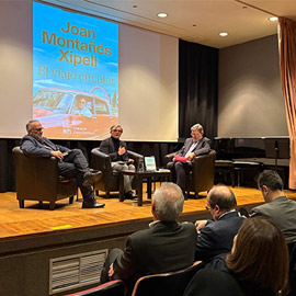 El viaje circular llega a París para afirmar que el centro del mundo está en Castellón coloquio sobre literatura, humor y territorio