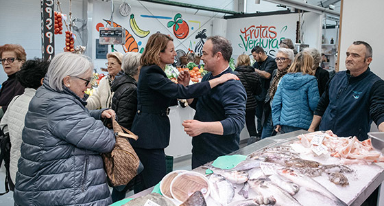 Abre el nuevo mercado provisional de Santa Clara con gran acogida