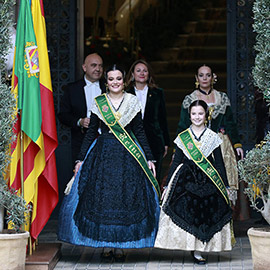 Acto de bienvenida a las delegaciones y entrega de los Fadrins Honorífics