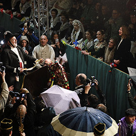 El pregonero Manuel Torada canta el Pregó en el inicio de la Magdalena