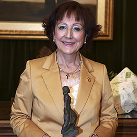 Entrega del Premio Olimpia a Salomé Esteller por toda una vida de trabajo, compromiso y entrega