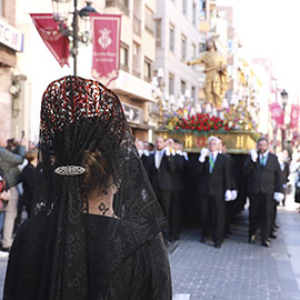 Castellón arranca la Pascua con las tradicionales misas y procesiones del Encuentro