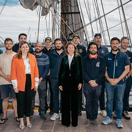 Tradicional despedida de capitanes en la última jornada de Escala a Castelló