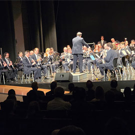 La Banda Municipal homenajea a la Germandat dels Cavallers de la Conquesta