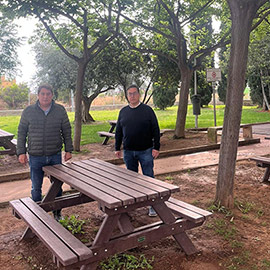 Castellón restituye 5 mesas de pícnic recicladas en los grupos Roser y Roquetes