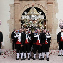 Procesión general por los alrededores de la Basílica de Lidón