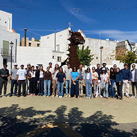 Los proyectos cerámicos ´Una rosa para Sant Jordi´ y ´Mirar desde la plaza´ se alzan como ganadores de la novena edición del CRU[E]