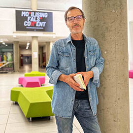 Joan M. Marín condensa décadas de pensamiento y experiencia en su nuevo libro