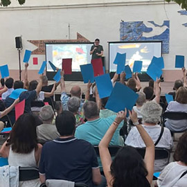 Imaginària fomenta la interacción entre las agrupaciones de fotografía con la celebración de la «Pollastre Night»