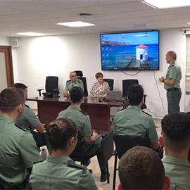 García Valls recibe a alumnos y alumnas de la Academia de Oficiales de la Guardia Civil de Aranjuez de viaje institucional a Castellón