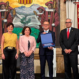 El doctor Guillermo Juan Ferrán, galardonado con el premio Doctor Enrique Boldó