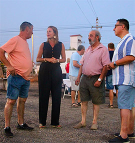 Begoña Carrasco acompaña a los vecinos de Benadressa en sus tradicionales fiestas de verano
