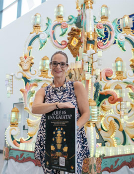 Castellón instala una Gaiata en el Aeropuerto de Castellón para promocionar las Fiestas de la Magdalena y su atractivo turístico internacional