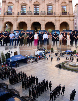 Castellón acoge la presentación de las unidades de seguridad de La Vuelta 2026