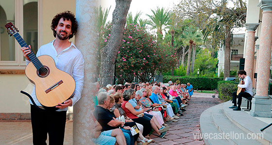 Concierto a la luz de la luna del guitarrista Álvaro Toscano