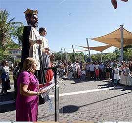 Benicàssim celebra el Día de la Comunidad Valenciana a los pies de la estatua de Jaume I