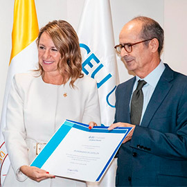 La alcaldesa de Castellón asiste al acto institucional organizado por el CEU