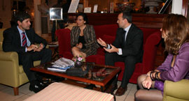 Alfonso Bataller reunión en Bruselas con Francisca Meliá, representante de la Asociación Europea de Industrias del Petróleo