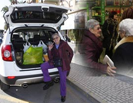 Simpático recorrido de compras con la ganadora del concurso 3.000 € en el Grao de Castellón