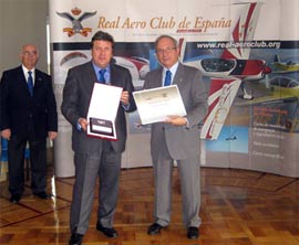 El Aeroclub Castellón premiado por el Real Aeroclub de España