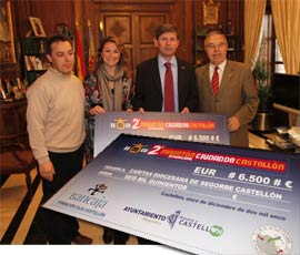Acto de entrega del CHEQUE SOLIDARIO del II Maratón Internacional Ciudad de Castellón