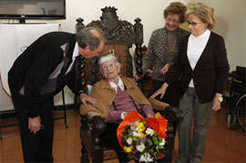 Residencial Castellón celebra el centenario de Carmen Sebastiá.
