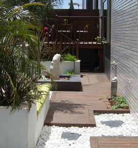 Tarimas de madera para exterior naturales y sintéticas