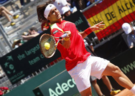 David Ferrer en Marina D´Or da el punto para semifinales de la Copa Davis