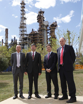 Visita del alcalde, Alfonso Bataller, a BP Oil, Castellón. Fotografías de las instalaciones.