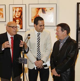 Inauguración exposición fotográfica de Wamba