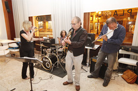 Música en directo en el Restaurante Plan A del Casino Antiguo de Castellón