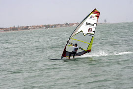 Tres windsurfistas de Castellón participarán en la DEFI-WIND la prueba más multitudinaria de Windsurf